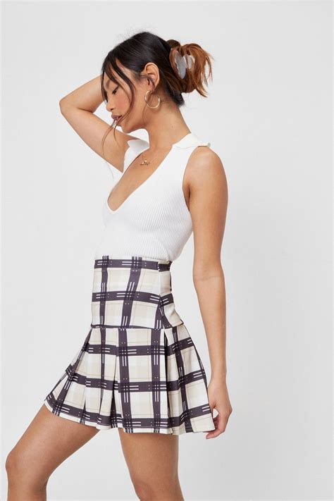 check pleated mini skirt.